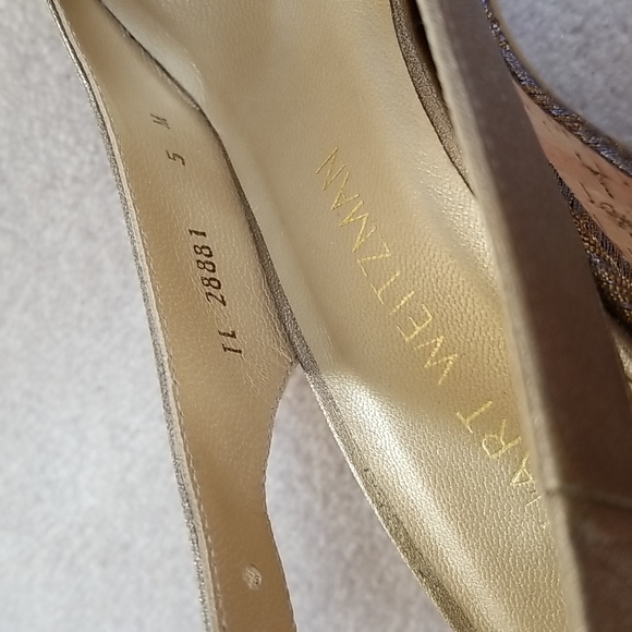 Stuart Weitzman - Picture 5 of 5